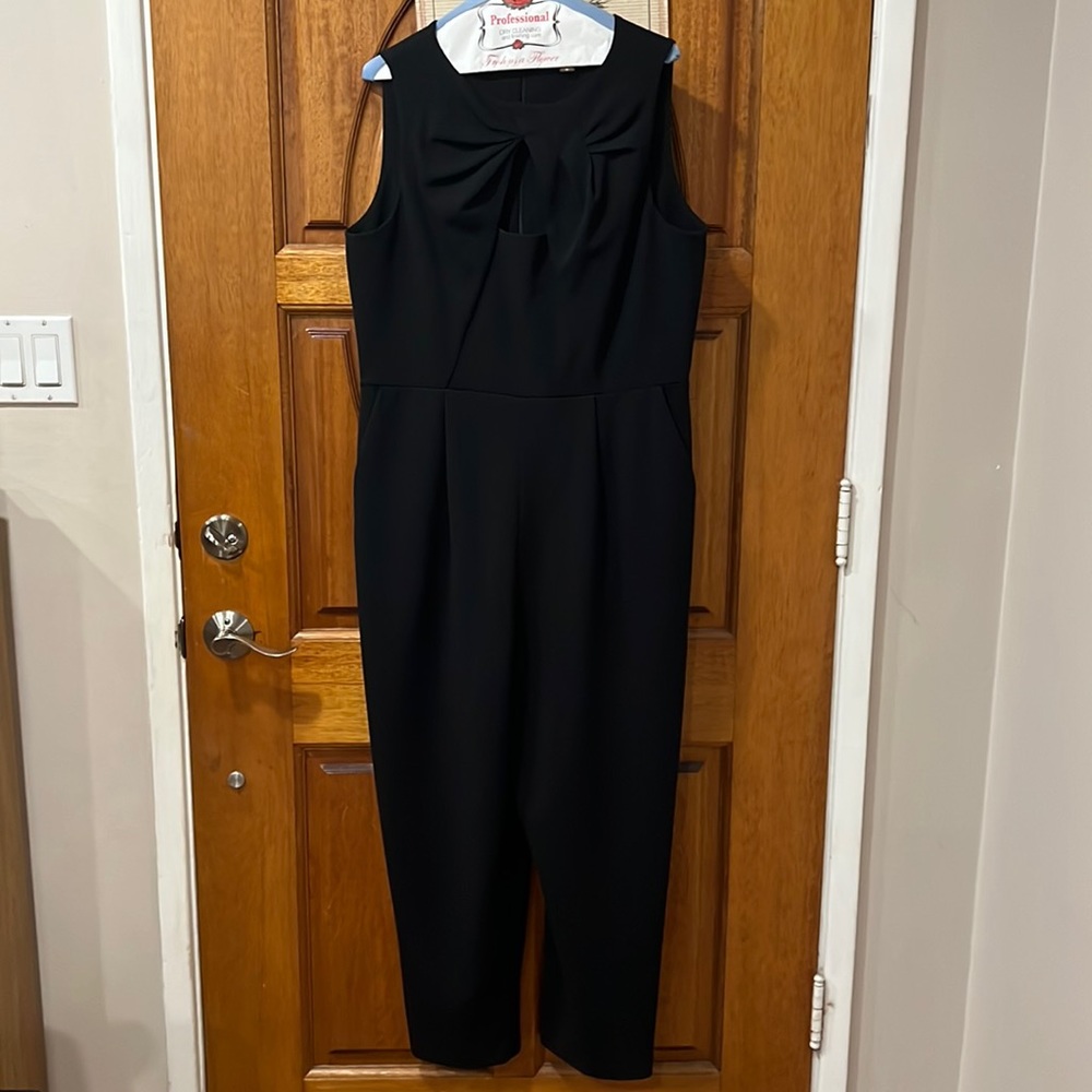 NWOT Black Calvin Klein Cut Out Jumpsuit with Pockets size 14